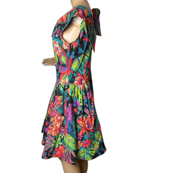 Vintage 80’s swing dress,rockabilly,Hawaii floral,crinoline,PTP 17”,  sz 5. 🇨🇦 - Picture 6 of 16